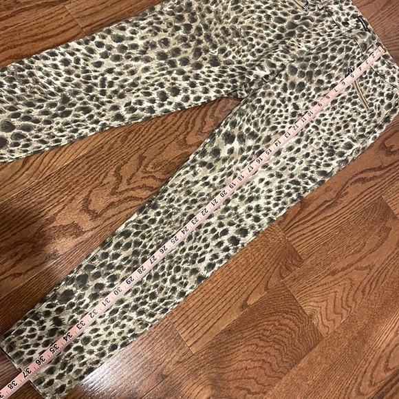 J. MCLAUGHLIN  -Safari Baxter Jean -Camel and brown color animal print 🤩 - Picture 9 of 11